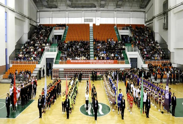 內蒙古師范大學鴻德學院第五屆籃球聯(lián)賽順利開賽