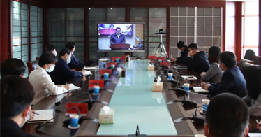 學(xué)院黨委書記盧鳳龍參加全區(qū)高校黨建工作會議并作交流發(fā)言