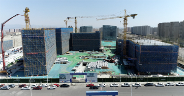 鴻德北校區(qū)建設(shè)進入封頂階段，計劃今年9月投入使用