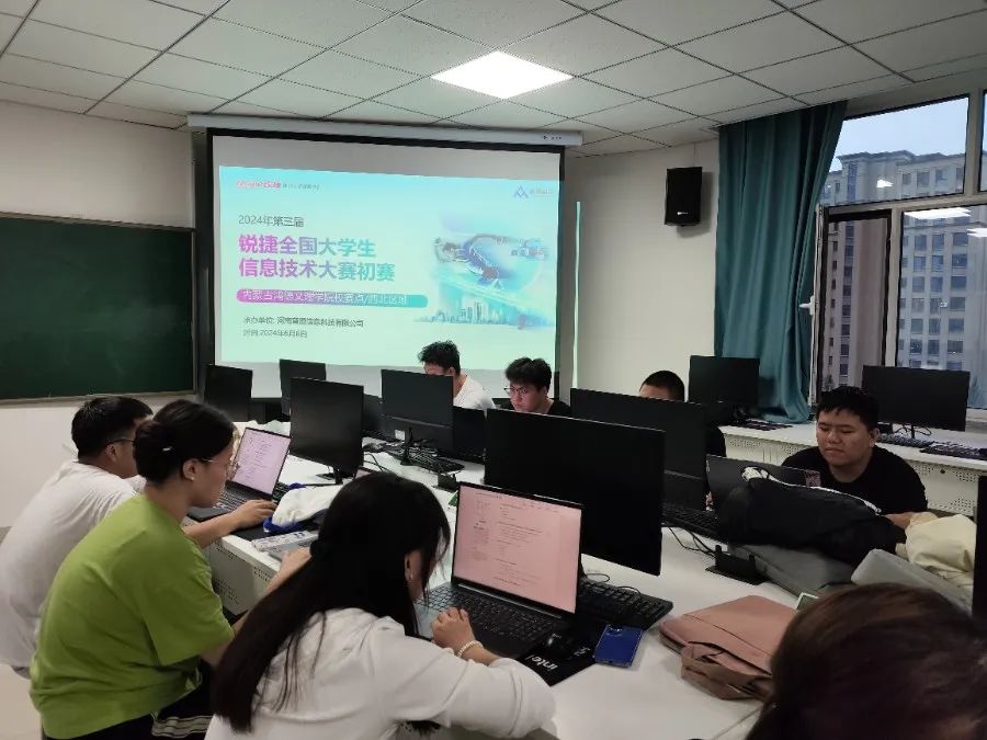 e31feb19bdd3b6d7bed2b1fec8585c64.jpg