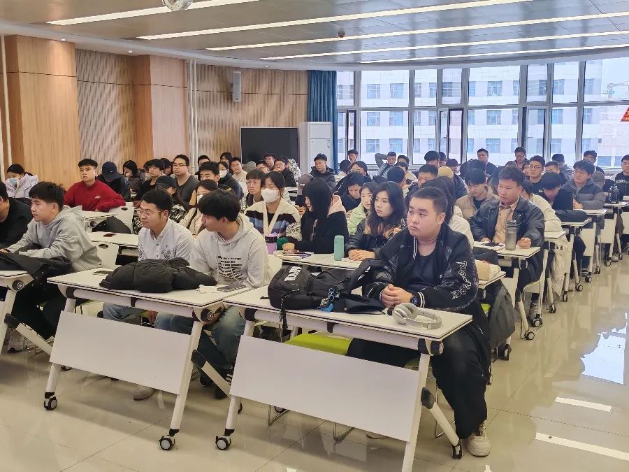 ccec149d808e169433f7bf8af8072ced.jpg